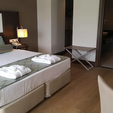 Miarosa Ghazal Hotel