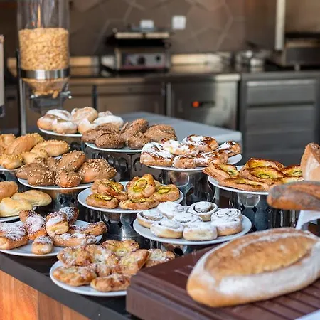 Hotel Miarosa Ghazal