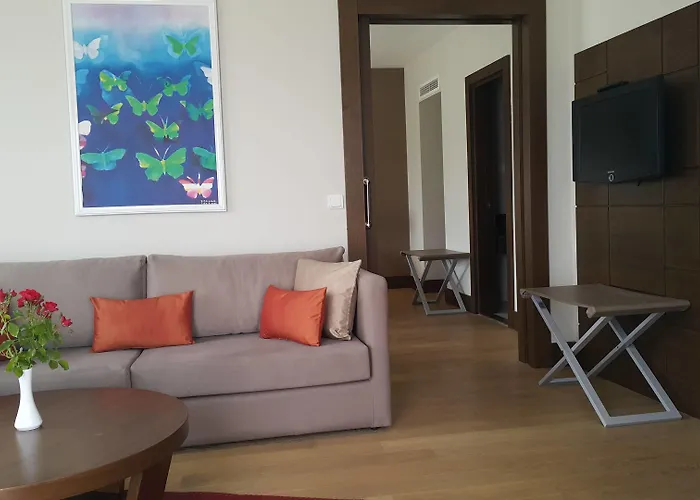 Miarosa Ghazal Kemer